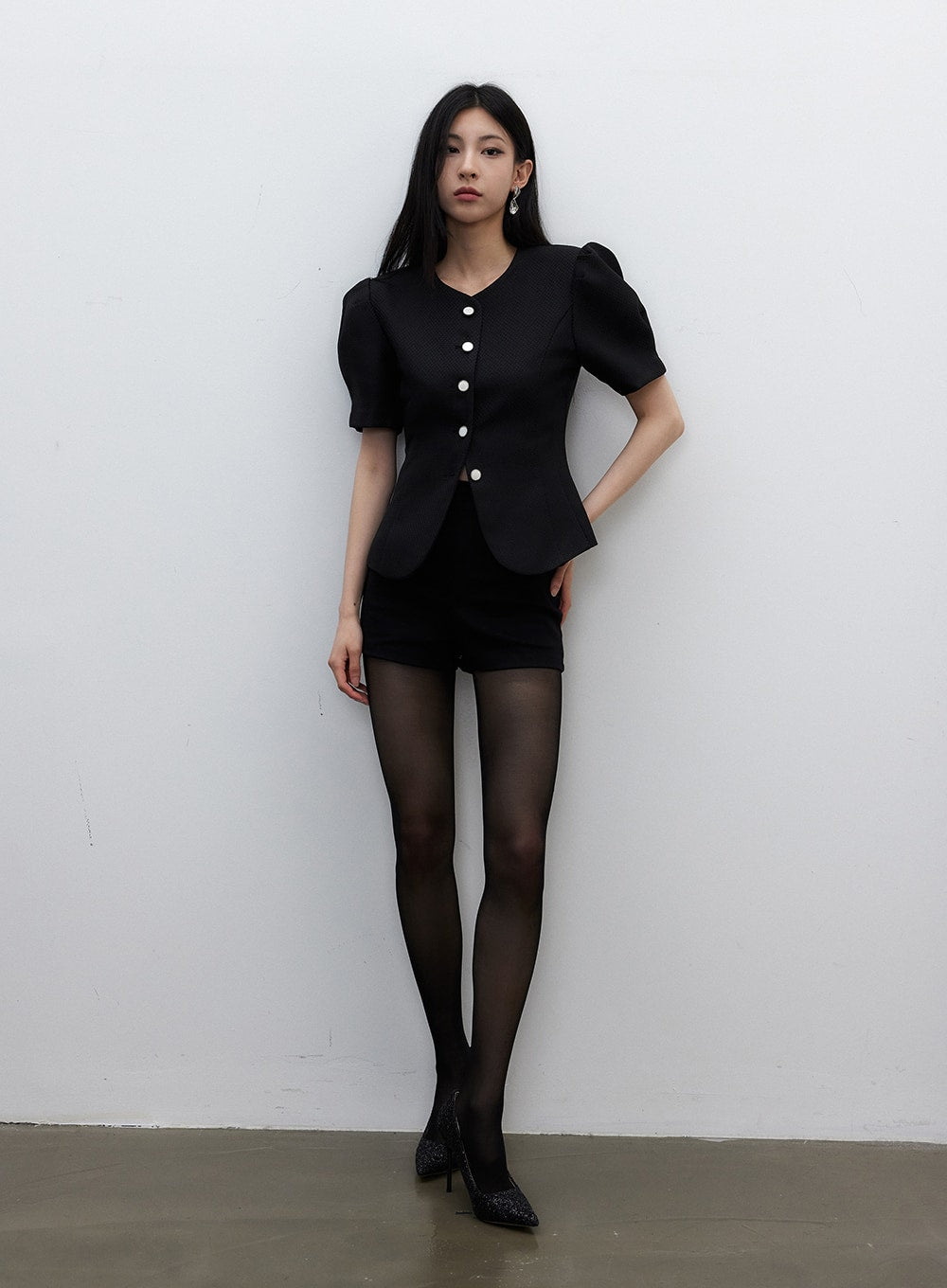 Slim Fit Shorts IY326