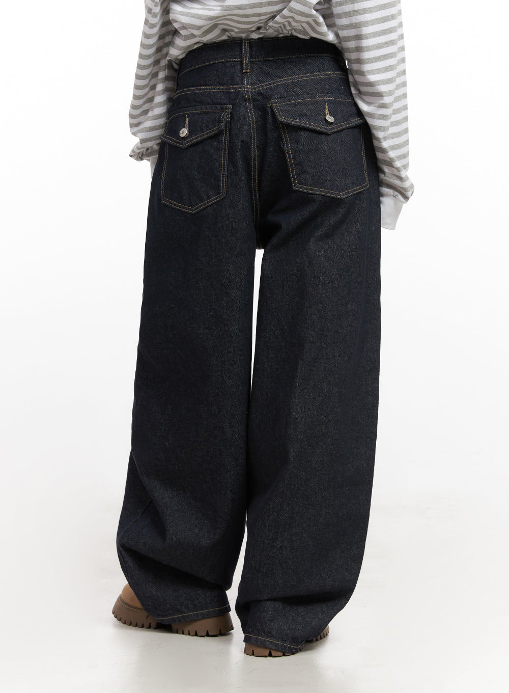 Lily Stitched Wide-Leg Jeans CN426