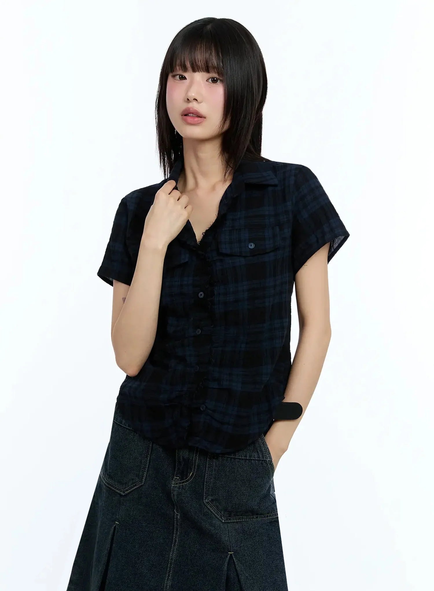 Slim-Fit Plaid Short-Sleeve Shirt IU523