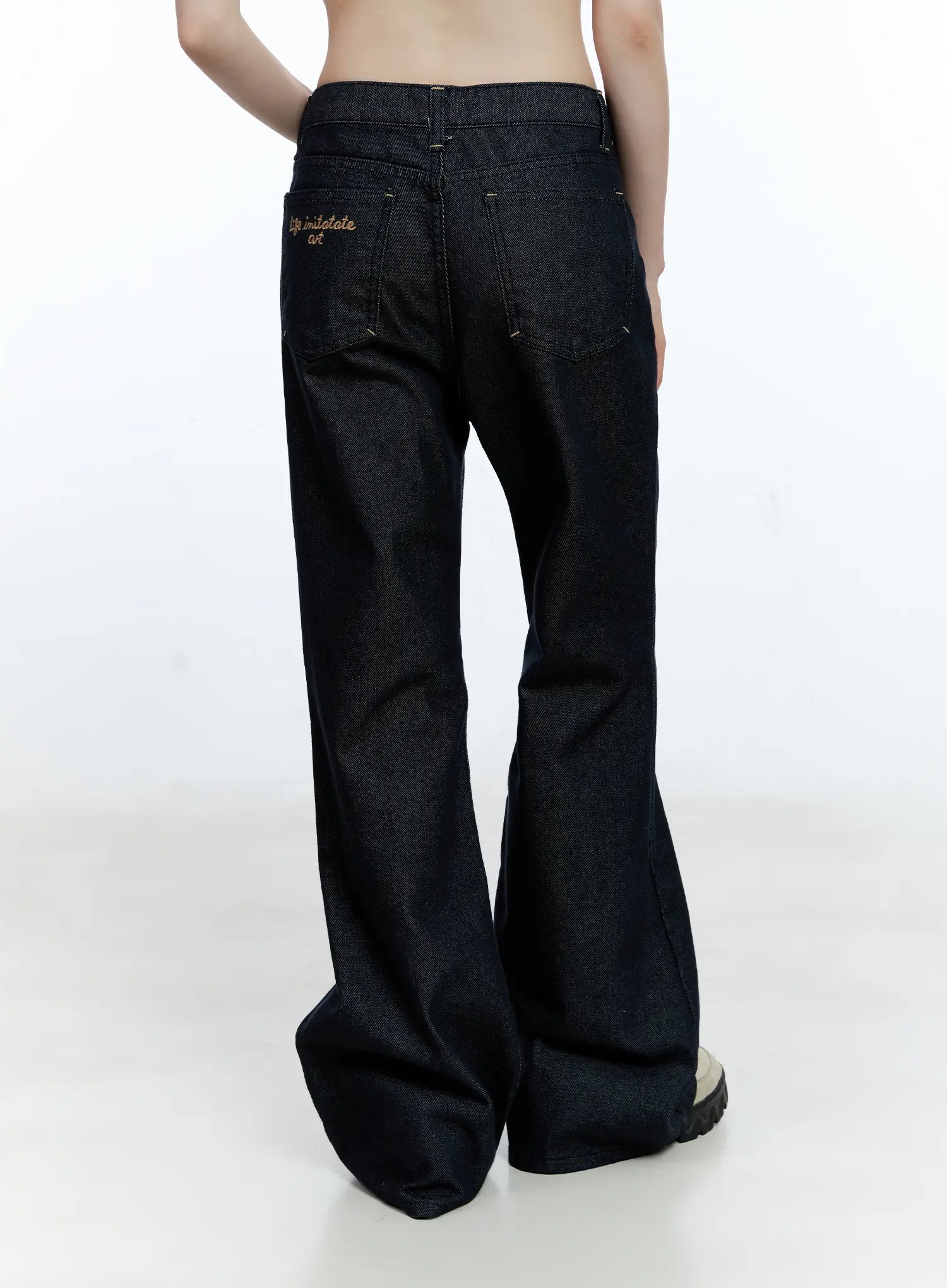 Minjoo No-Fade Flared Jeans CG511