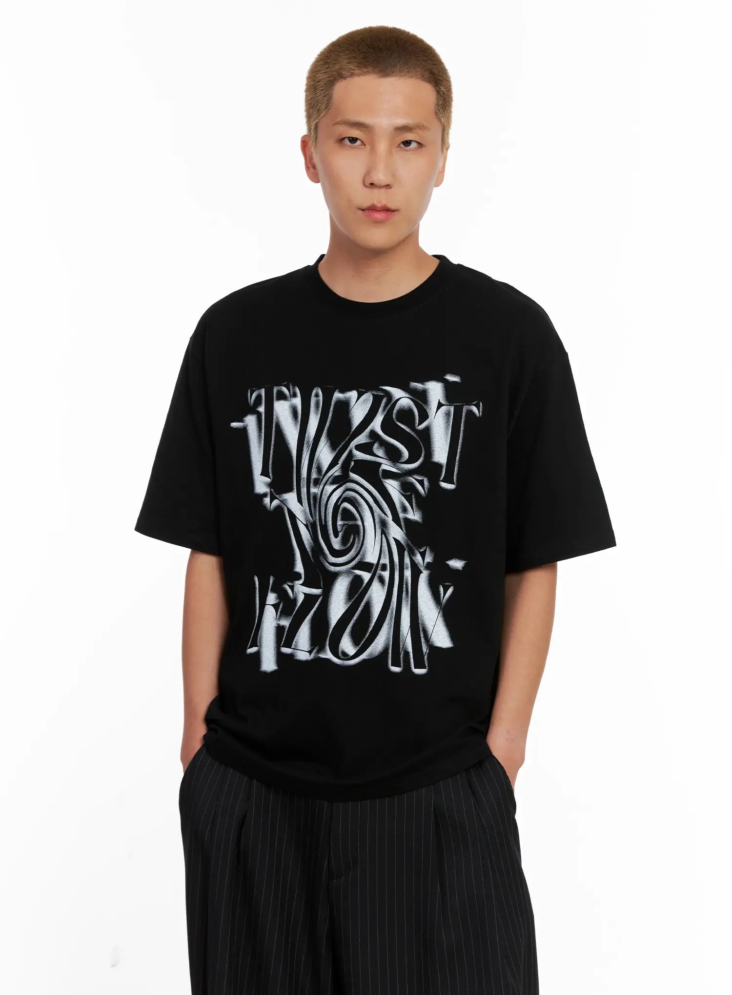 Men's Twist Graphic Tee IL521