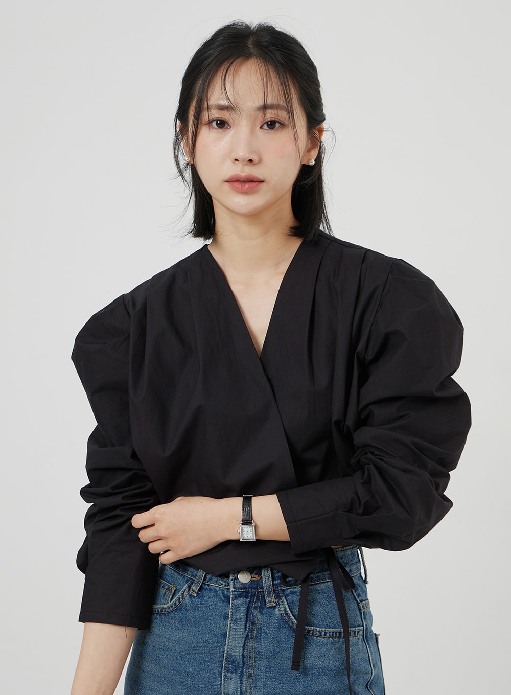 V-Neck Cropped Blouse OM303