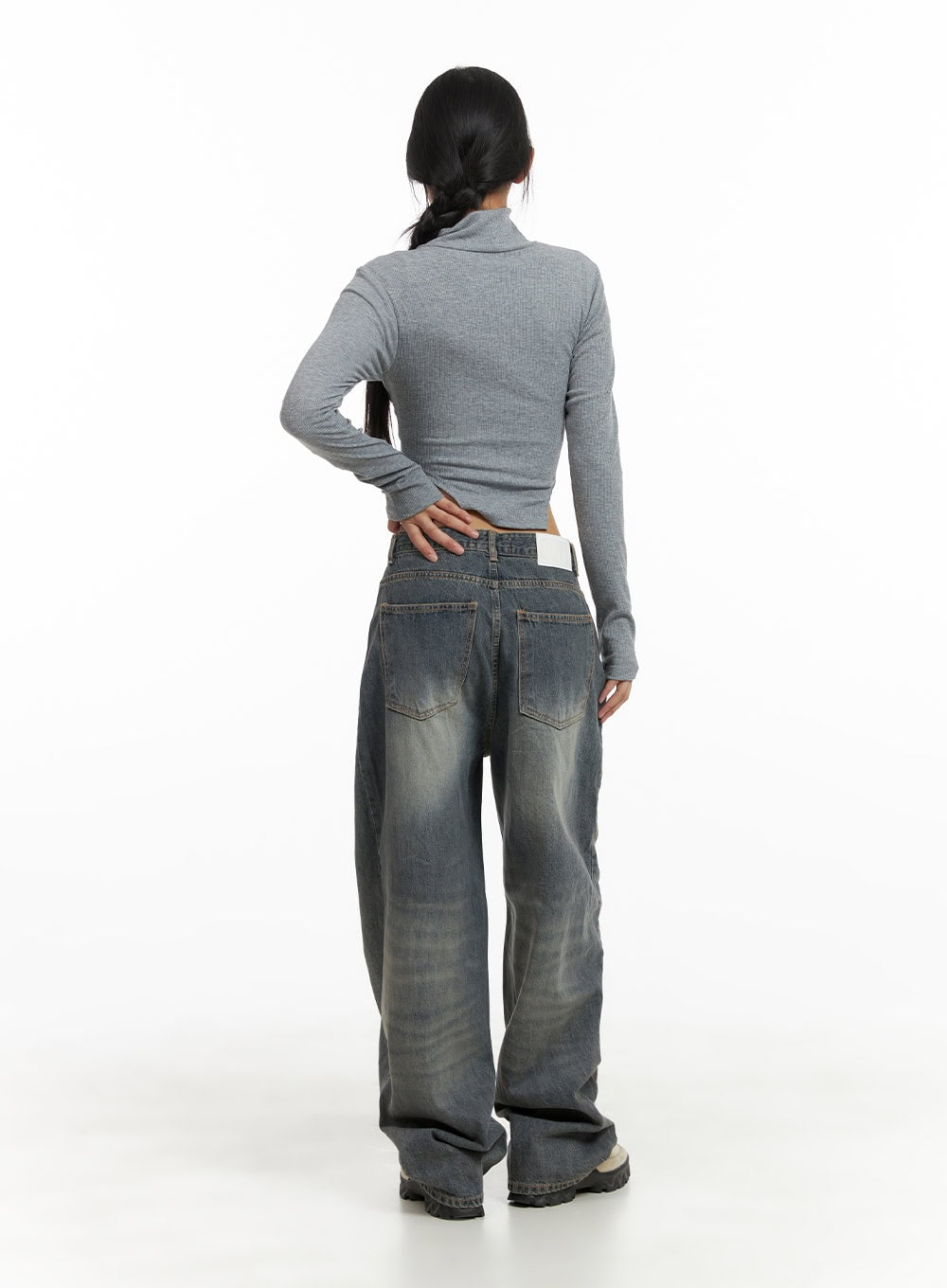 Zip-Up Long Sleeve Crop Top CA424