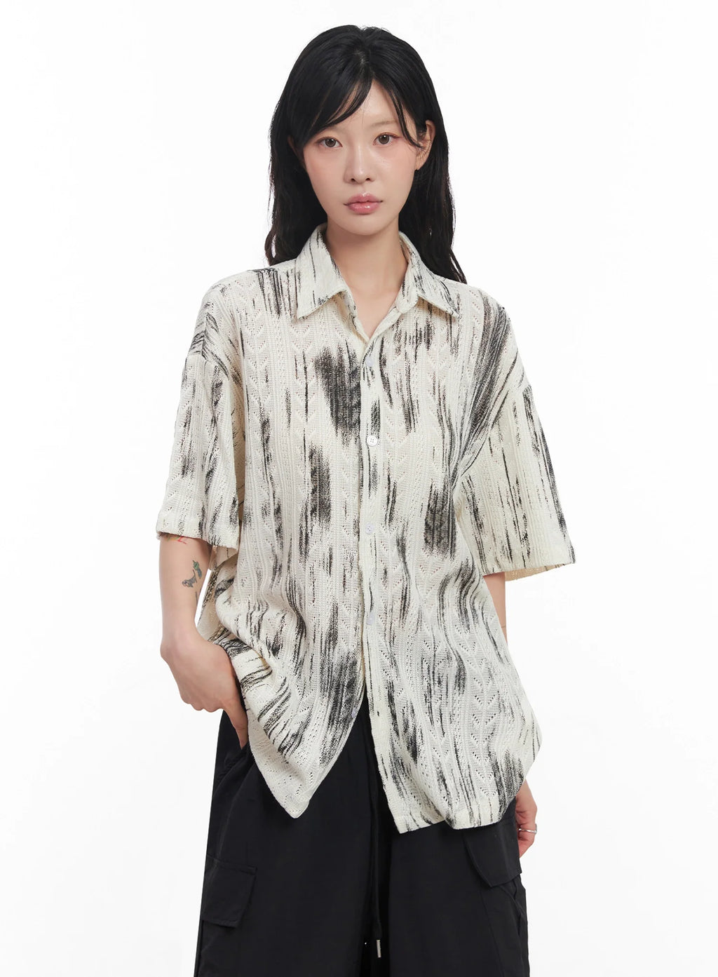 Brushstroke Knit Collared Button-Up Top IC503