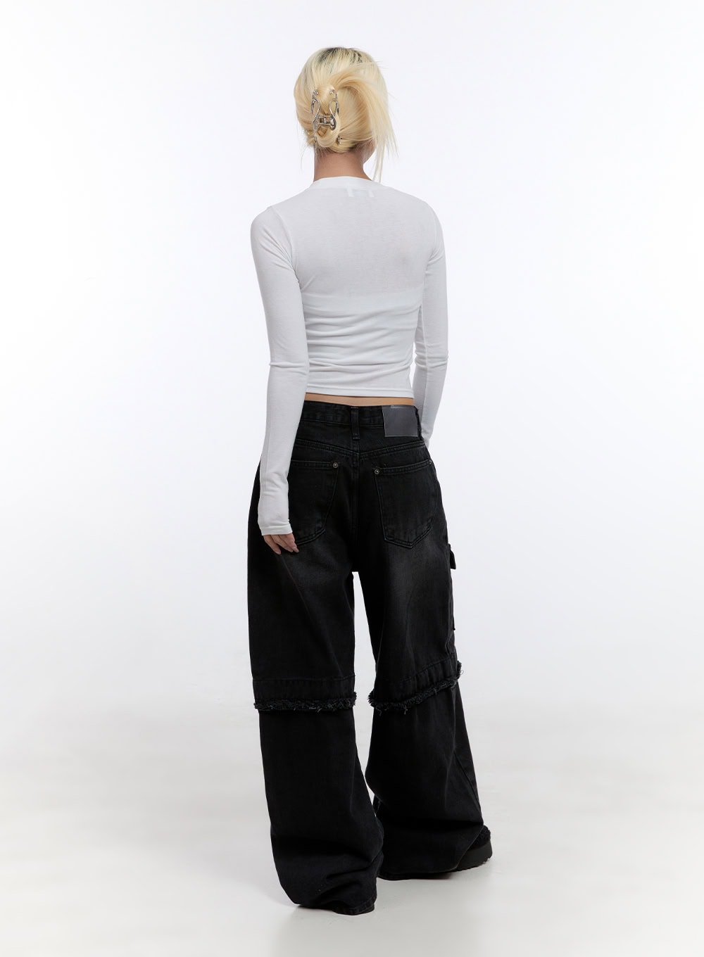 Round Neck Slim Fit Long Sleeve Crop Top CO423