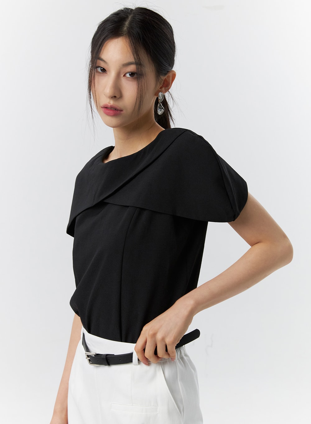 Wide Collar Blouse IL326