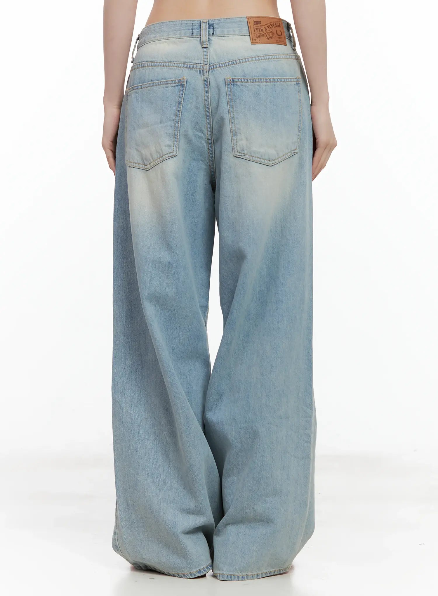 Gyuri Dirty-Wash Distressed Wide Jeans CU530