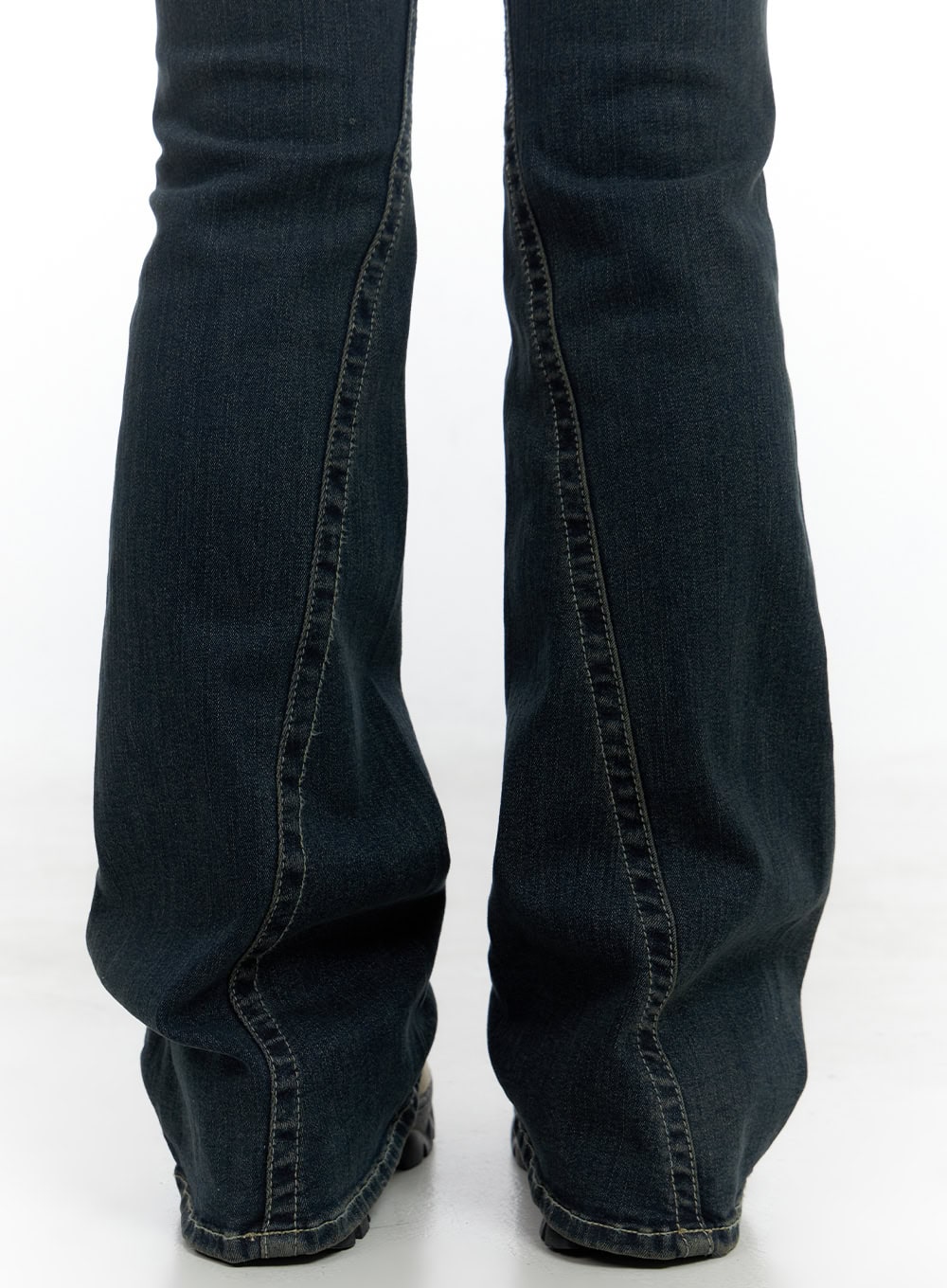 Aspen SlimFit Washed Bootcut Denim Jeans CS424