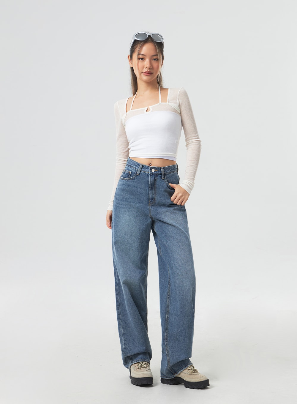 Wide Leg Mid-Wash Jeans CM331
