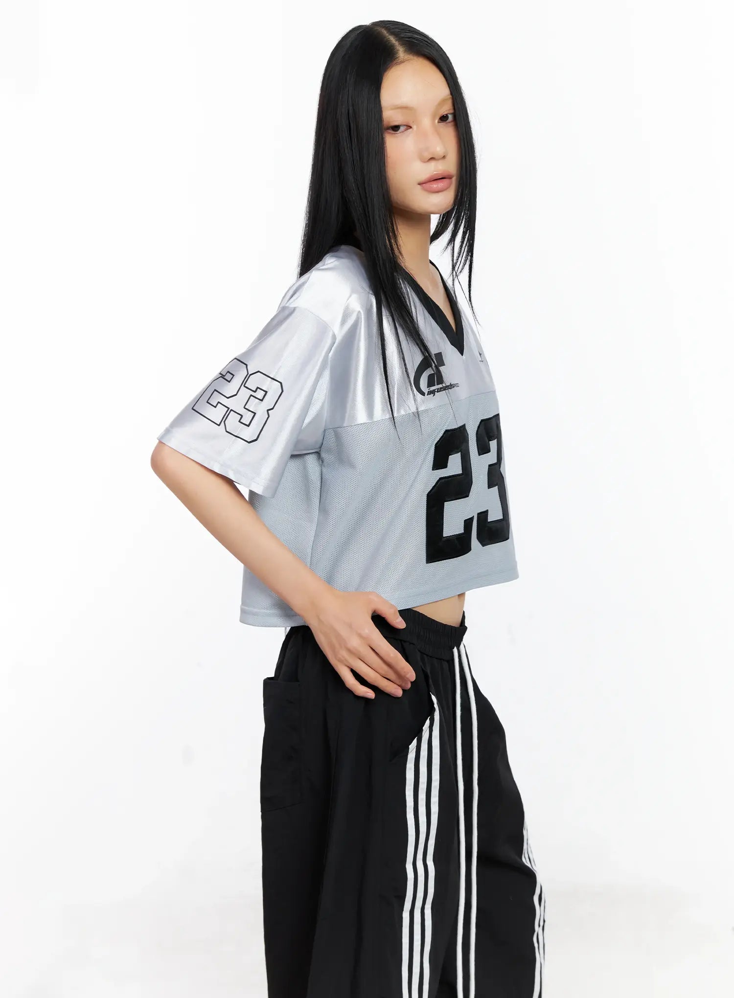 Glossy V-Neck Cropped Jersey CL529