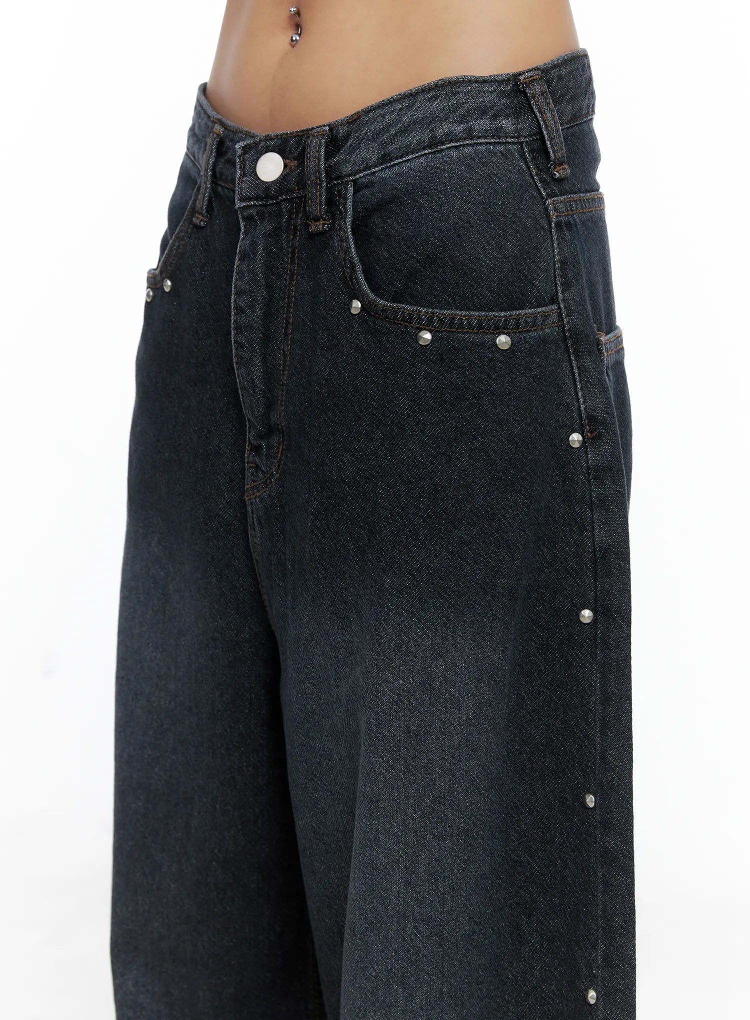 Rivet Detail Washed Wide-Leg Jeans CS505