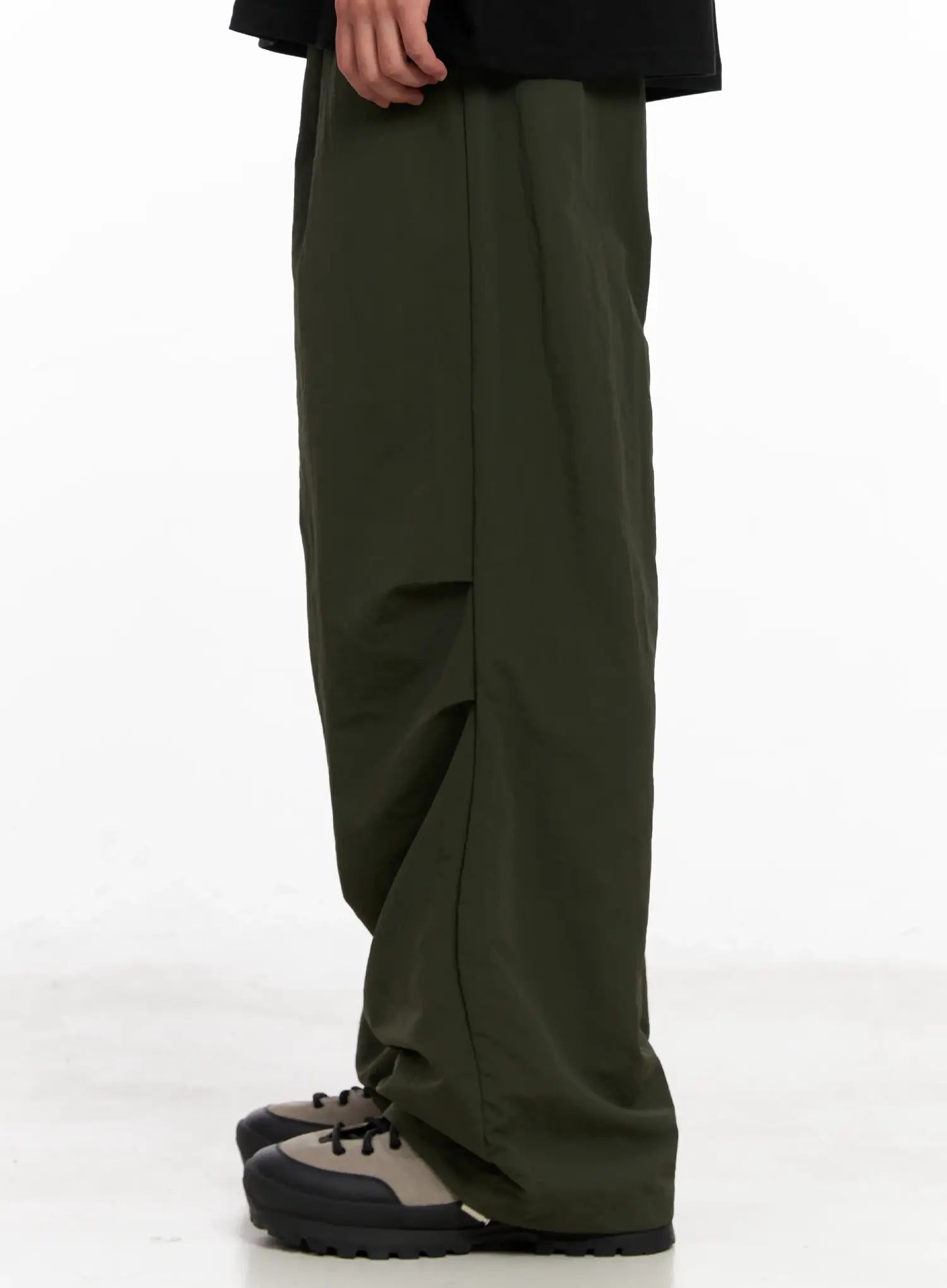 Men's Parachute Streetwear Pants IL518