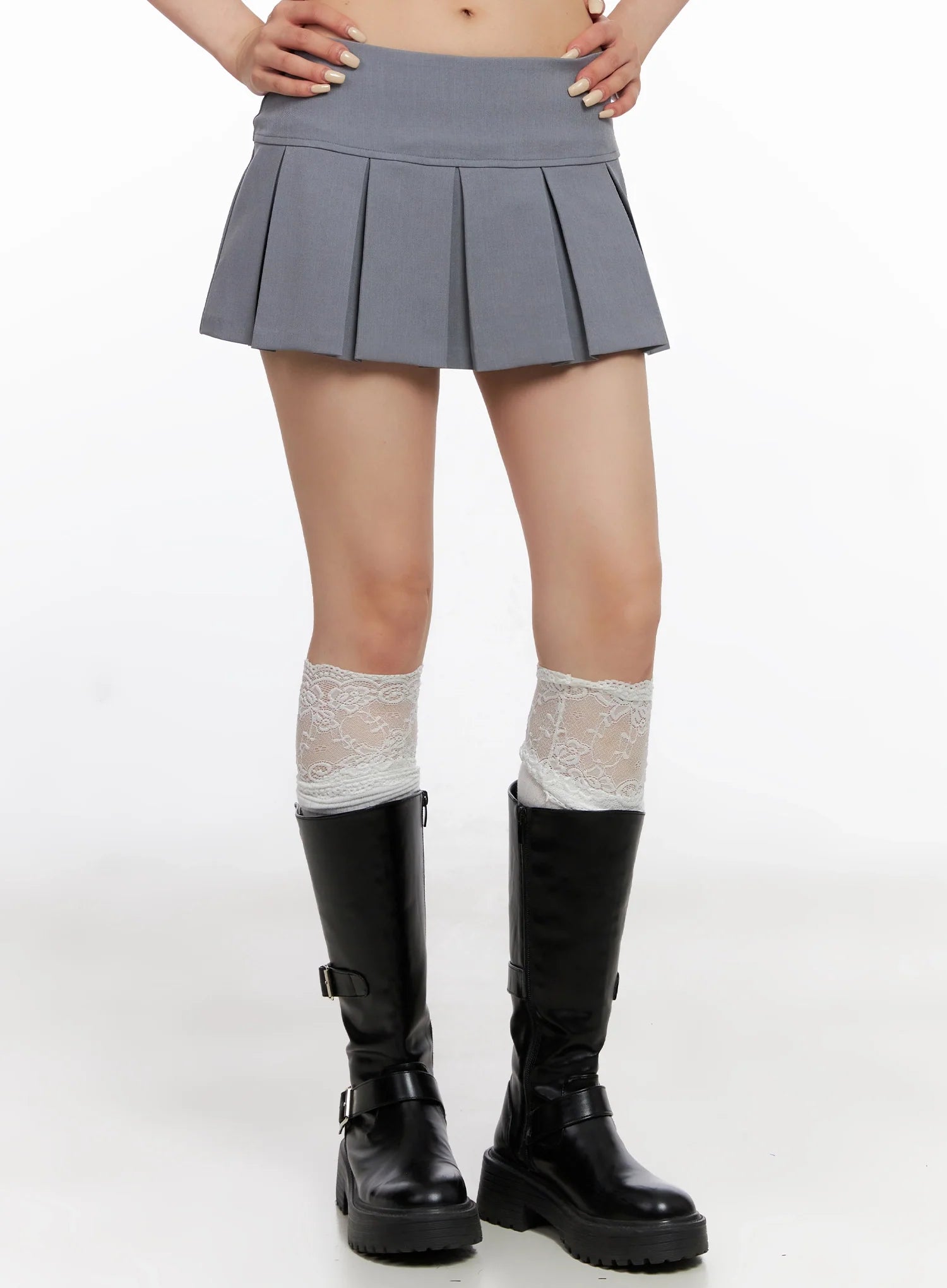 Pleated Low-Rise Mini Skirt IS515