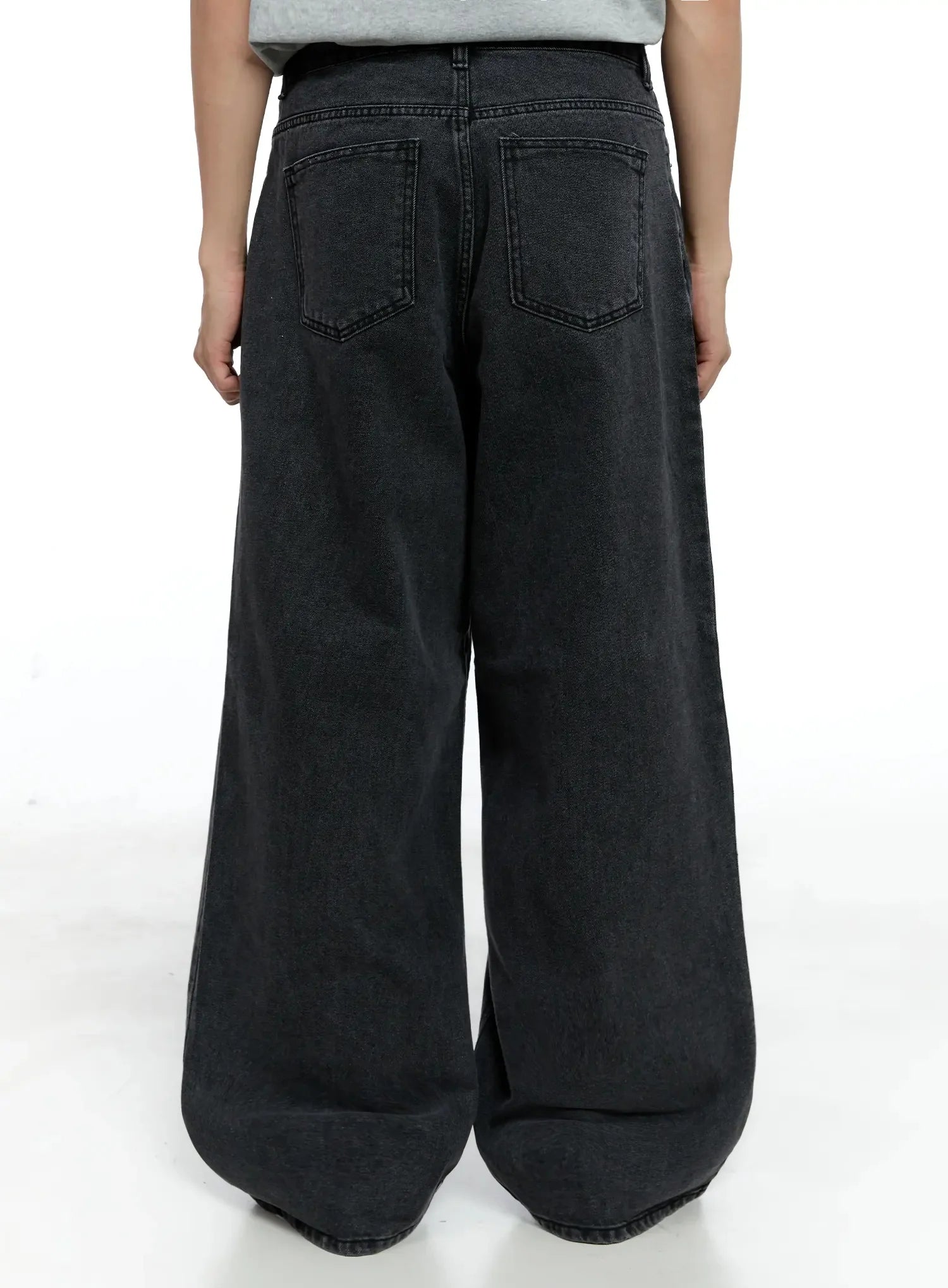 Men's Classic Wide-Leg Jeans IG520