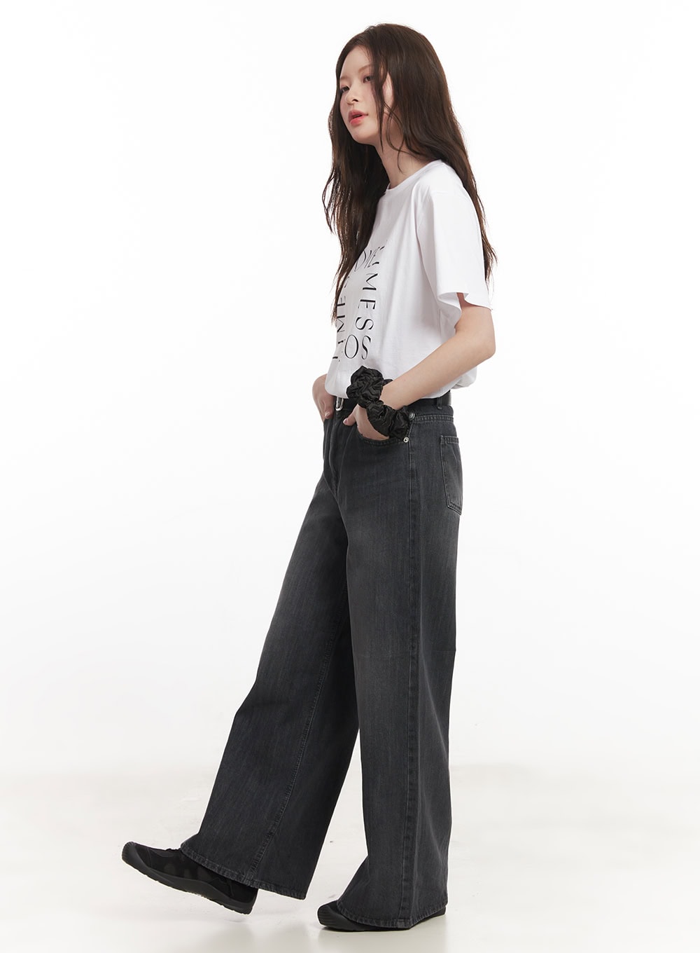 Graphic Crew Neck T-Shirt CA502