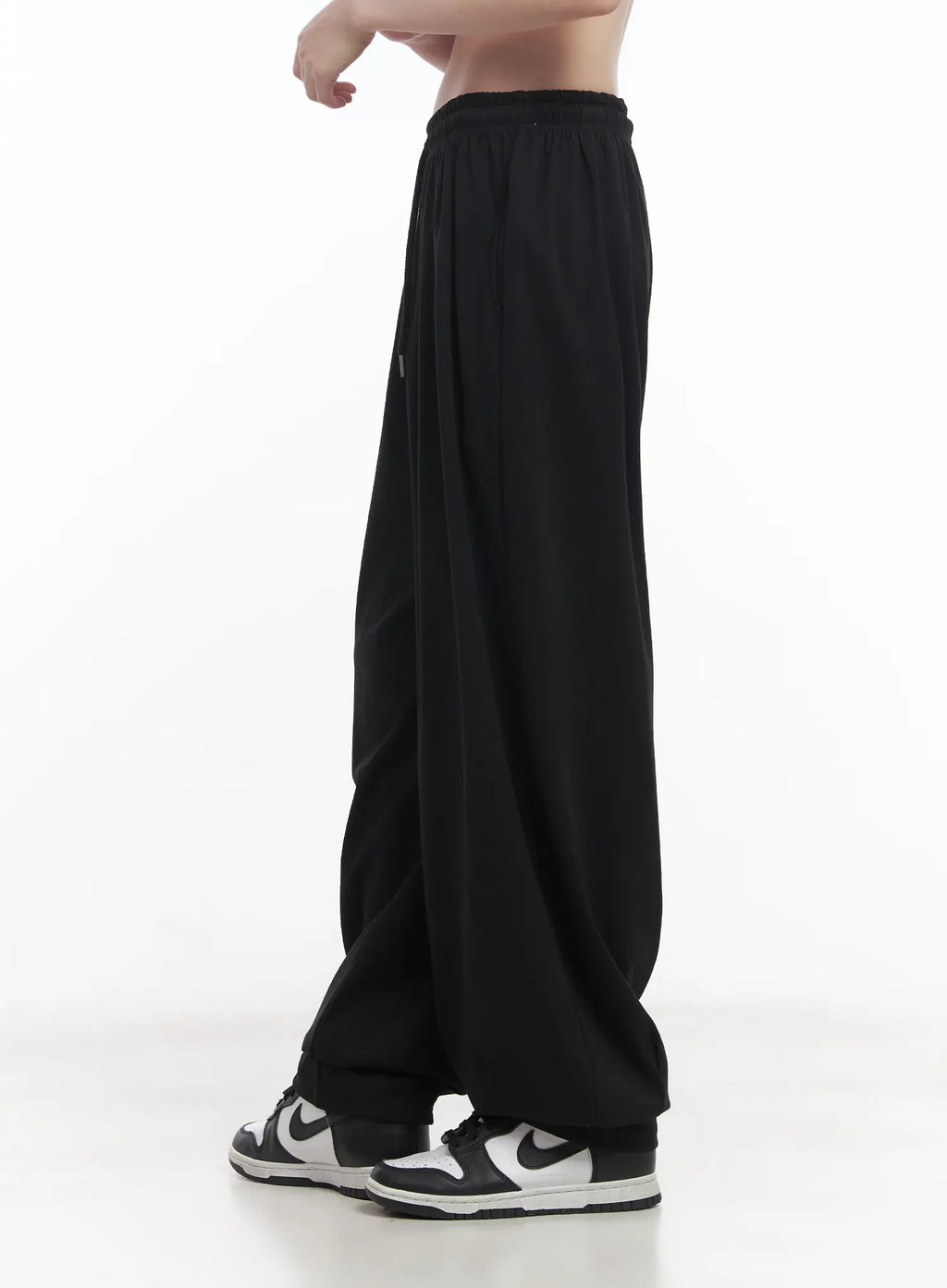 Cozy Adjustable Wide-Fit Sweatpants CU518