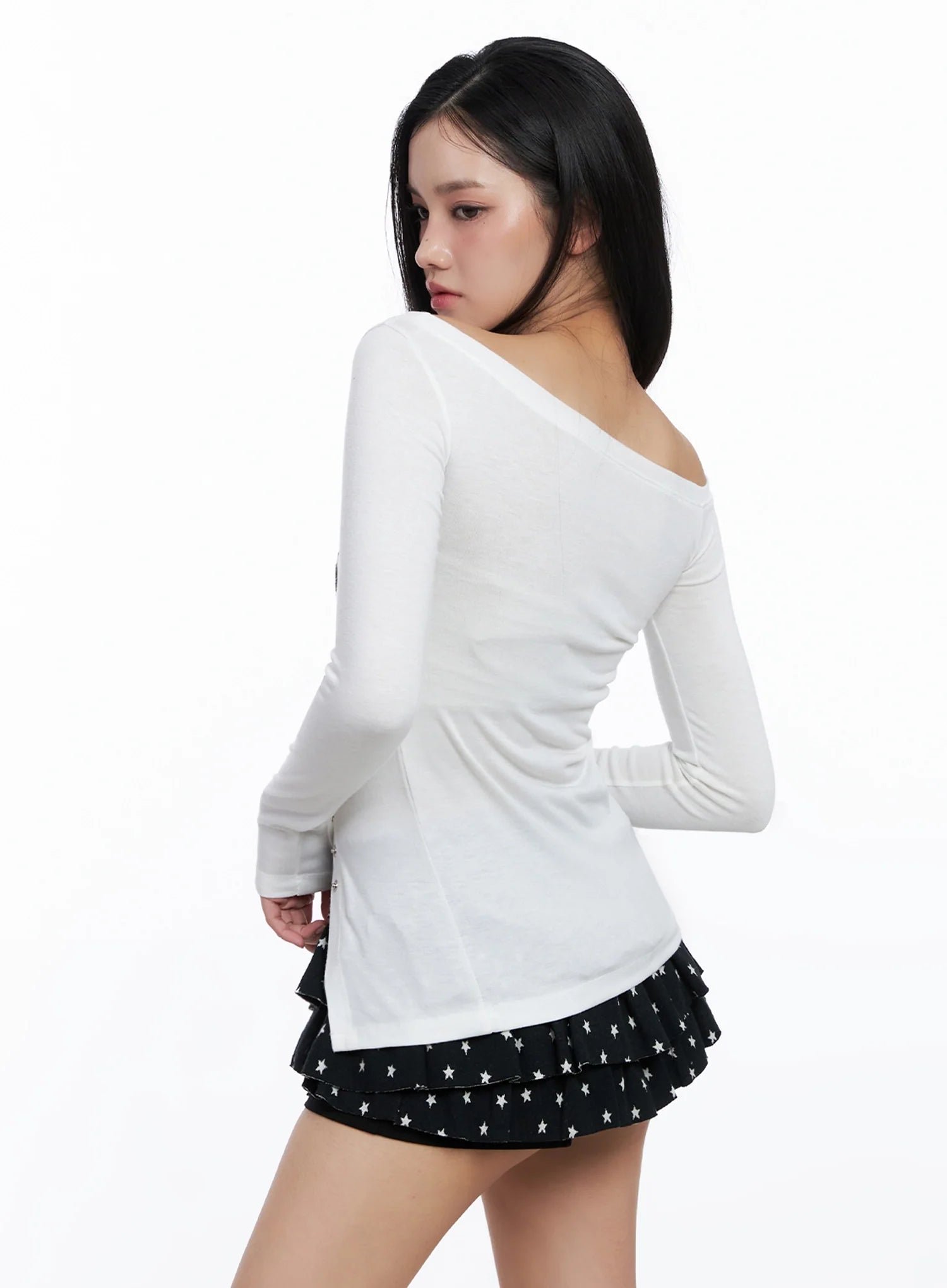 Off-Shoulder Graphic Long Sleeve Tee IS525