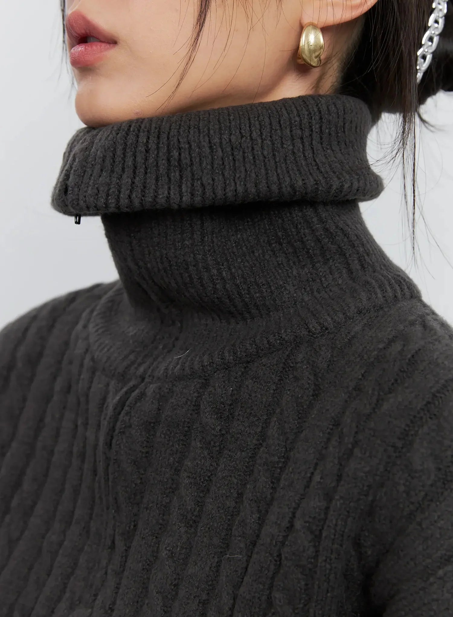 Cable-Knit High-Neck Zip-Up IS515