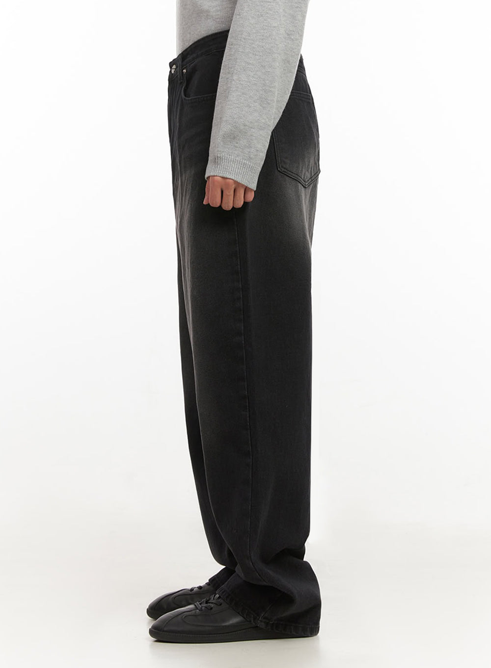 Men's Washed Relaxed-Fit Jeans IF517