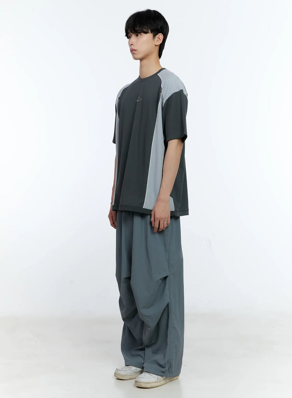 Men's Parachute Cargo Pants IG501