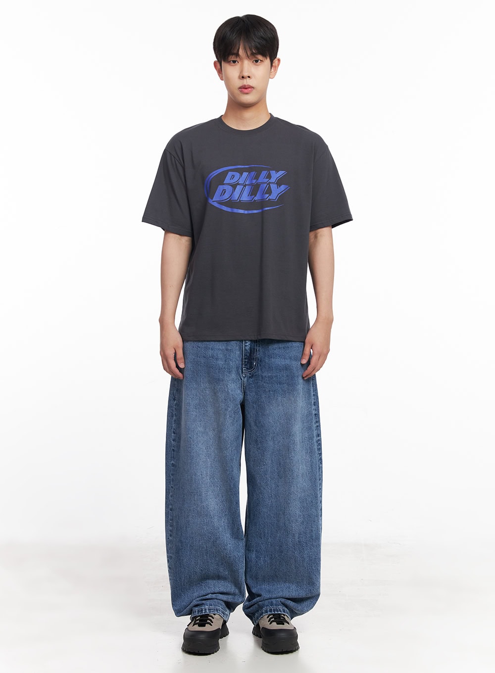 Men's "Dilly" Graphic T-Shirt IY522