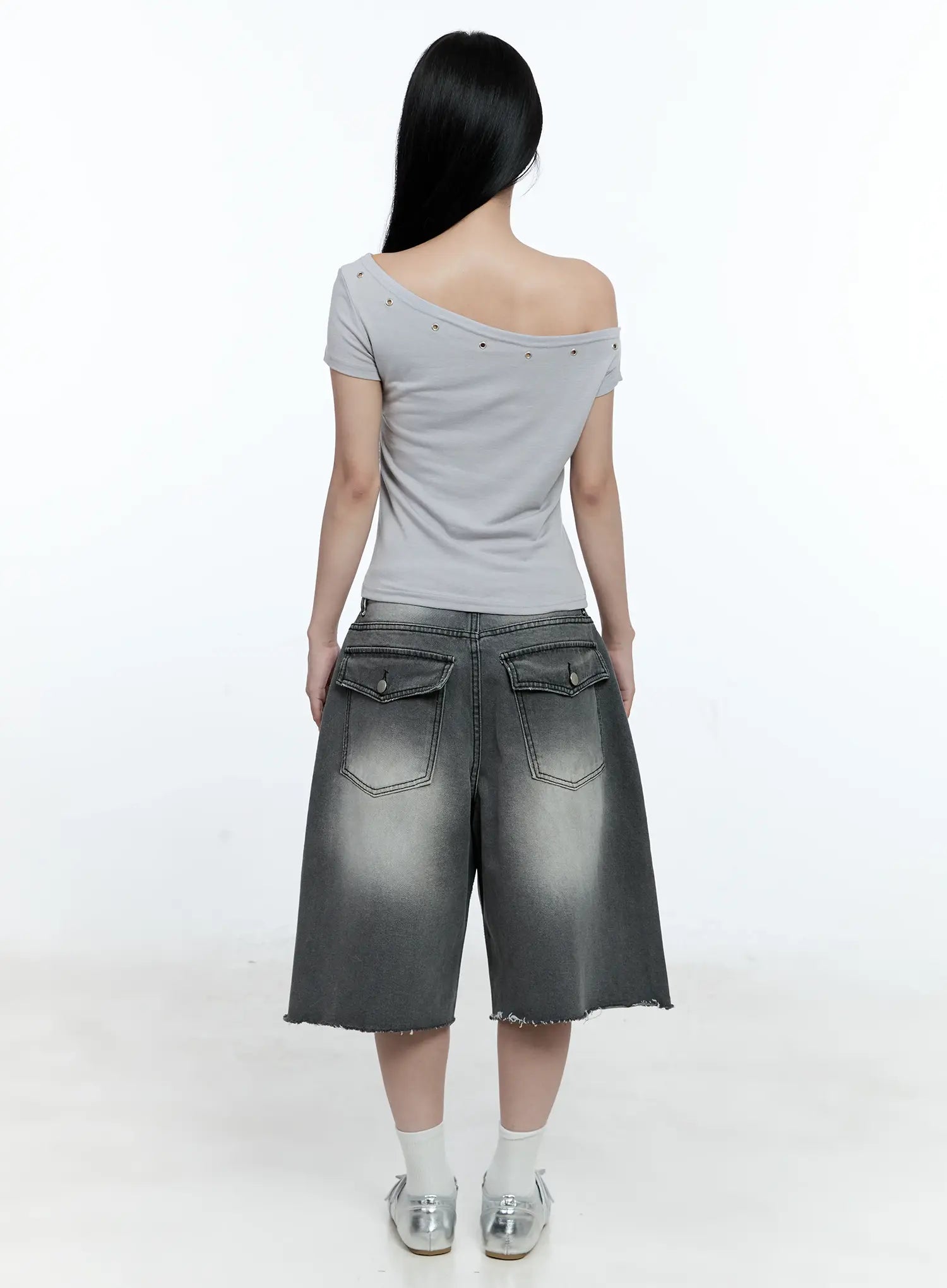 Asymmetric Studded Top CG511