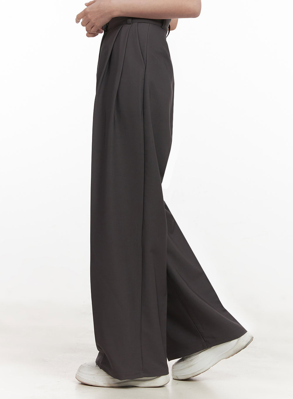 Classic Pintuck Wide-Fit Slacks IJ527