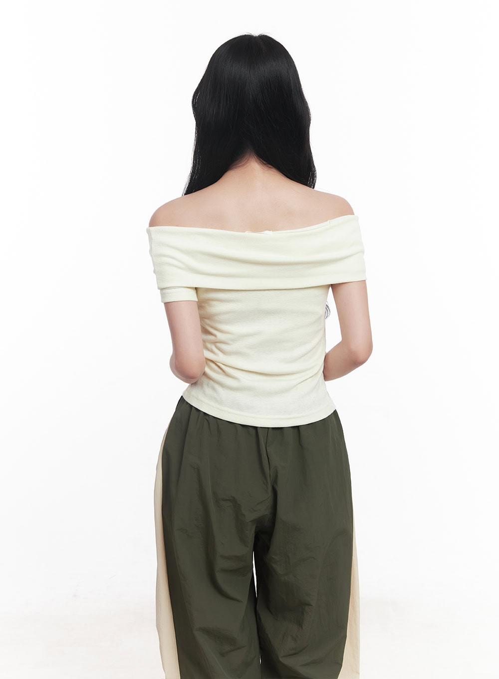 Buttoned Slit Off-Shoulder Crop Top CY526