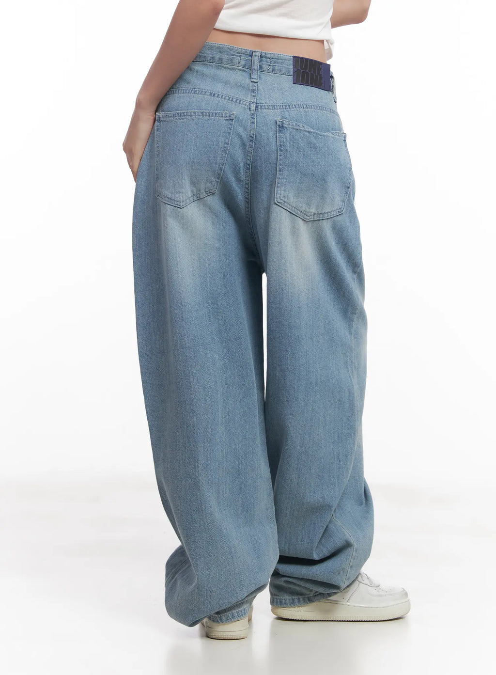 Hani Light-Wash Wide-Leg Jeans CU517