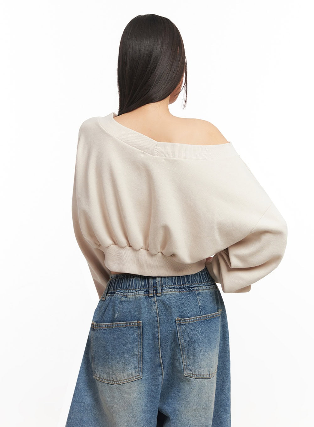 Off-Shoulder Loose-Fit Sweatshirt IA507