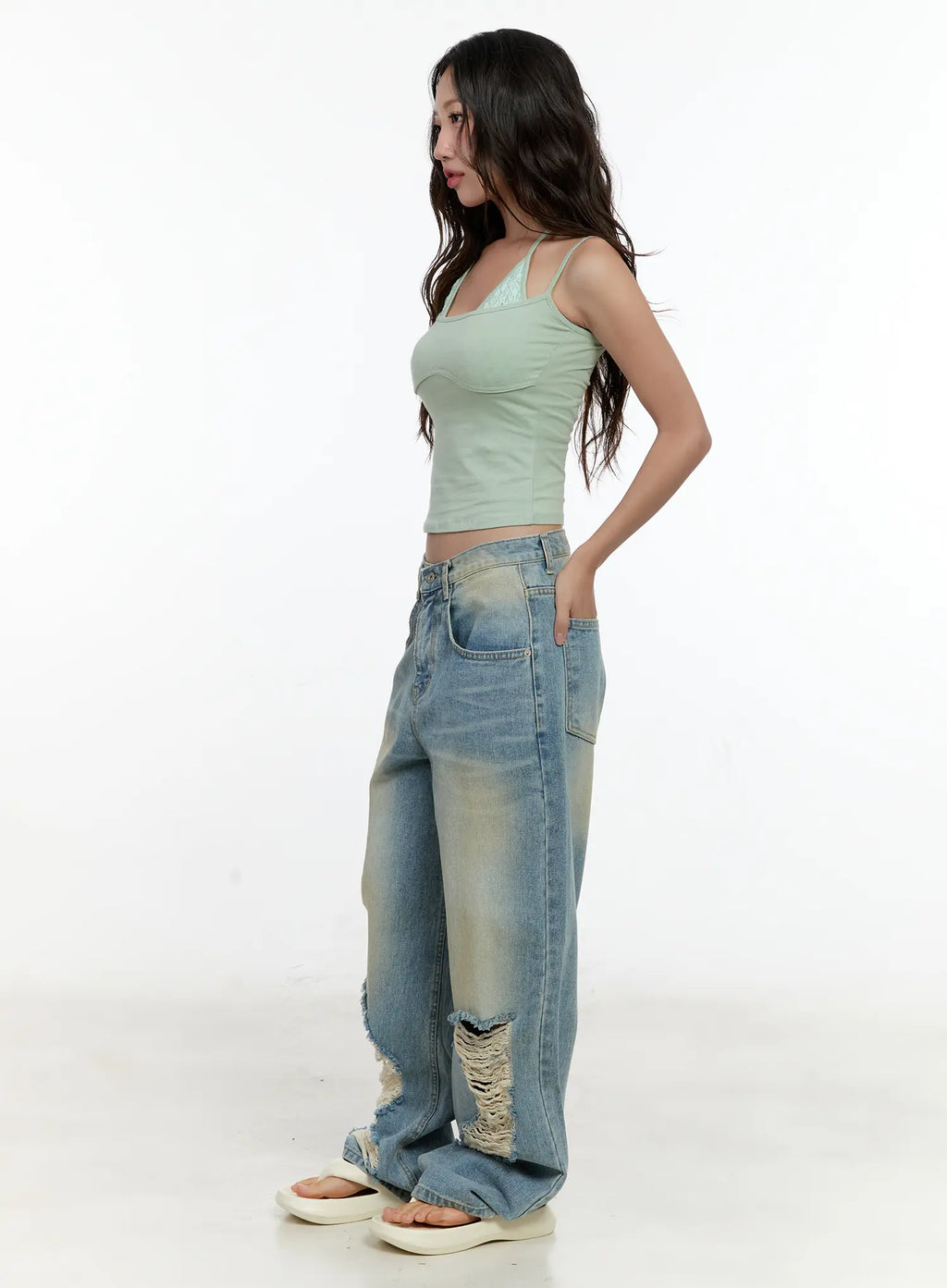 Naeun Distressed Baggy Jeans CL531