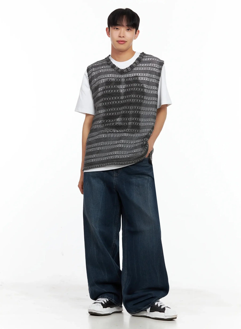 Men's Striped Knit V-Neck Vest IL516