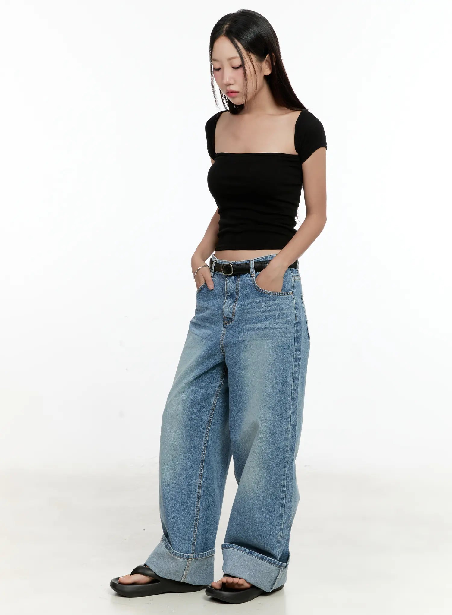 Square-Neck Crop Top CL531