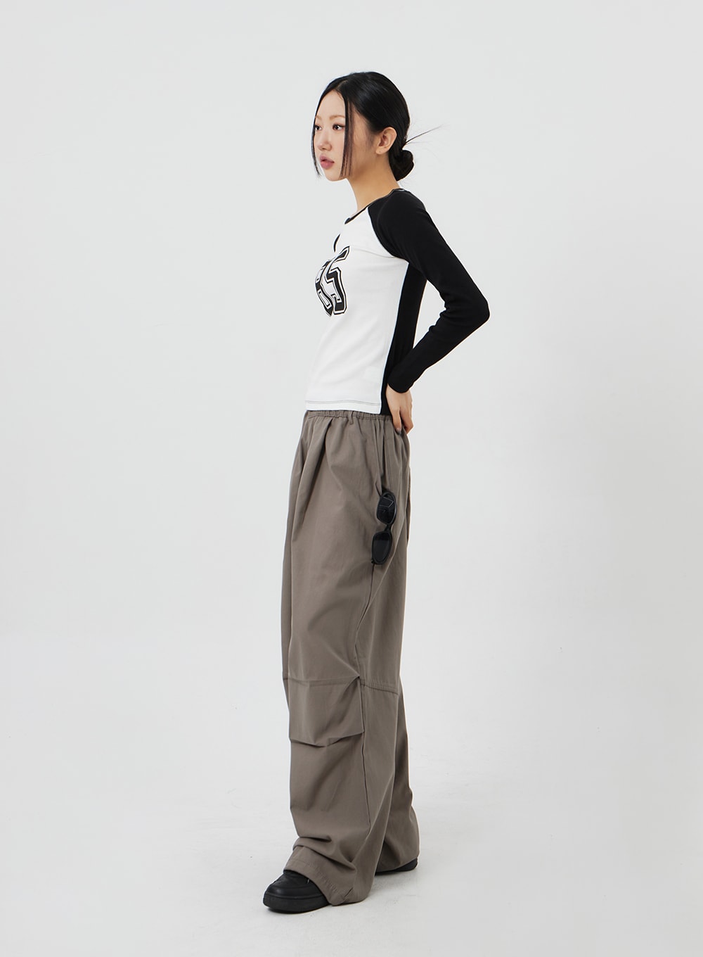 Two Color Graphic Top CF324