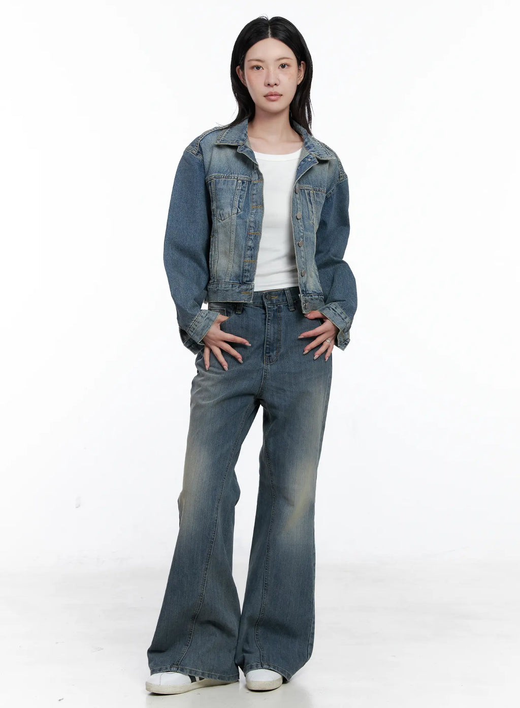 Aylin Wide Bootcut Jeans CS526