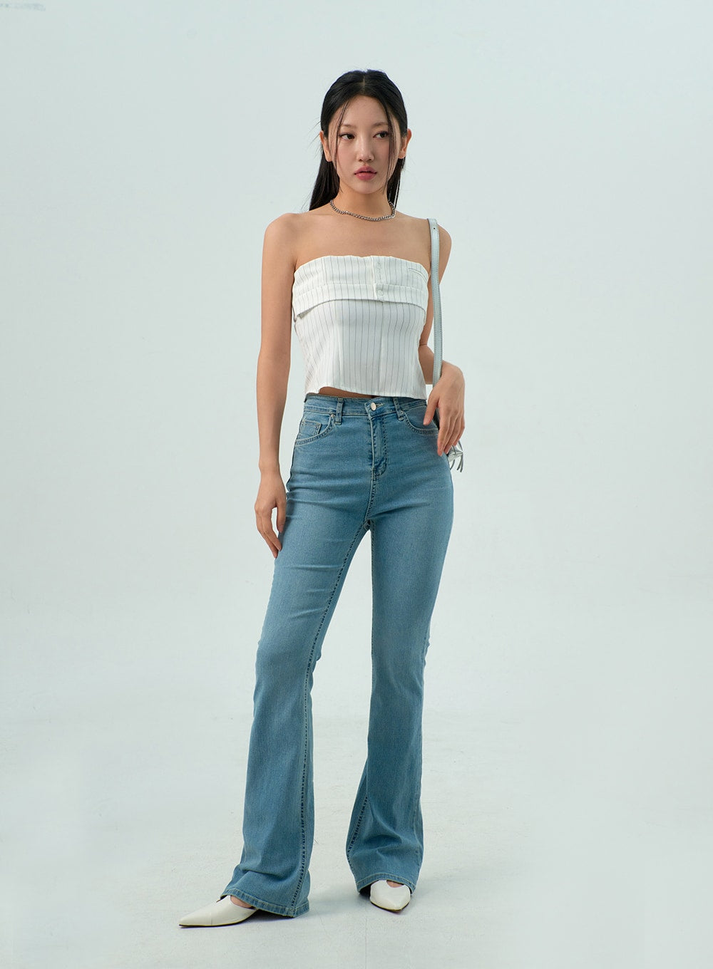 Light Wash Bootcut Jeans CY330