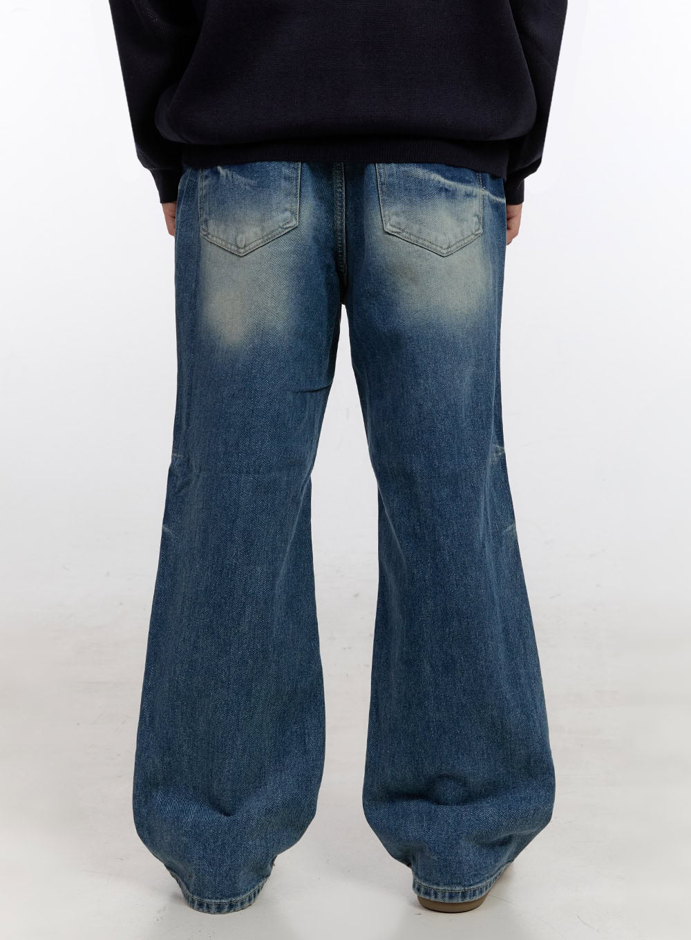 Men's Washed Straight-Leg Jeans IM525
