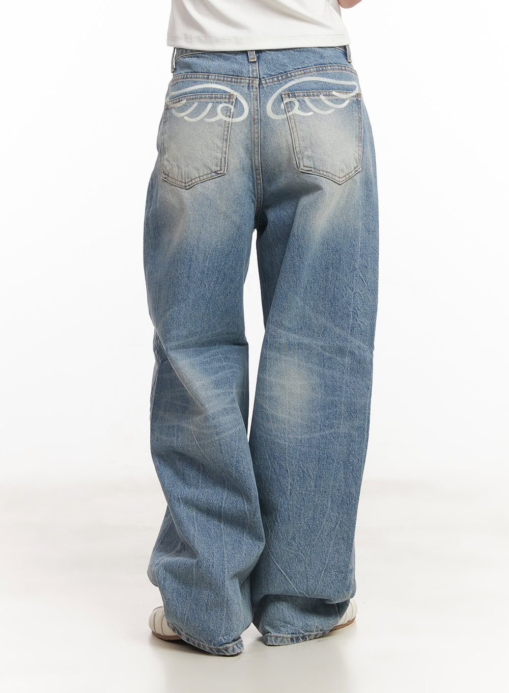 Lumira Back-Detail Washed Wide Leg Jeans CA530