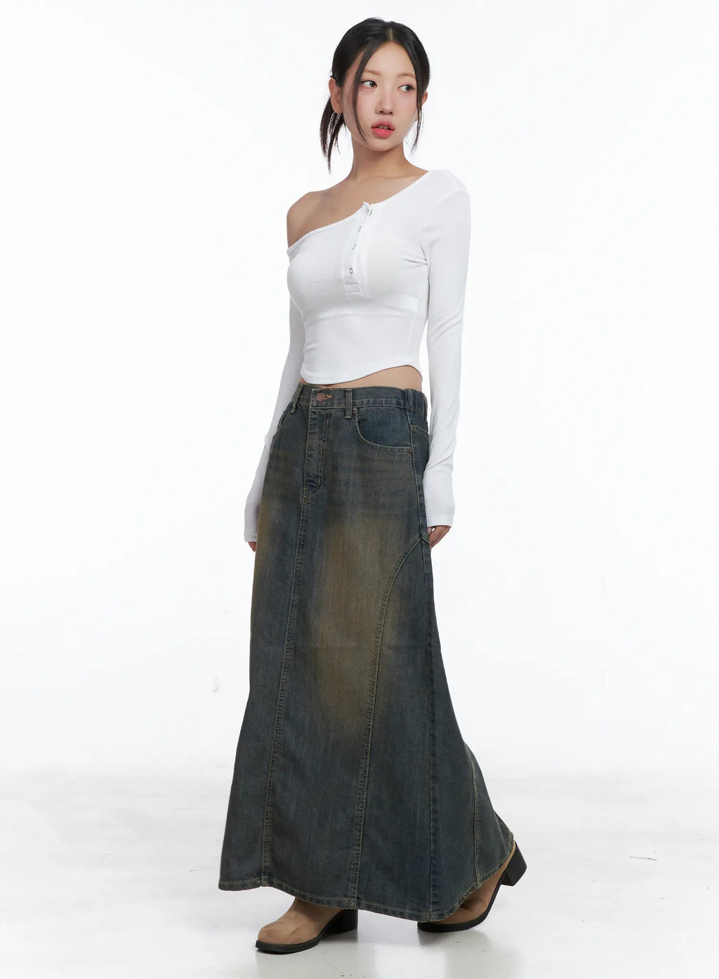 Off-Shoulder Asymmetric Long Sleeve Crop Top CS503