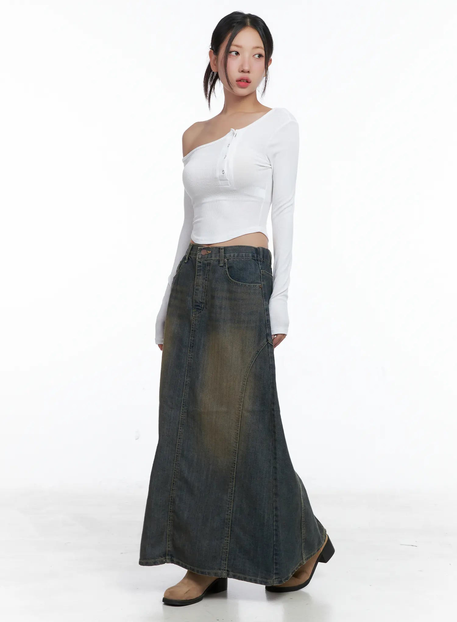 Off-Shoulder Asymmetric Long Sleeve Crop Top CS503