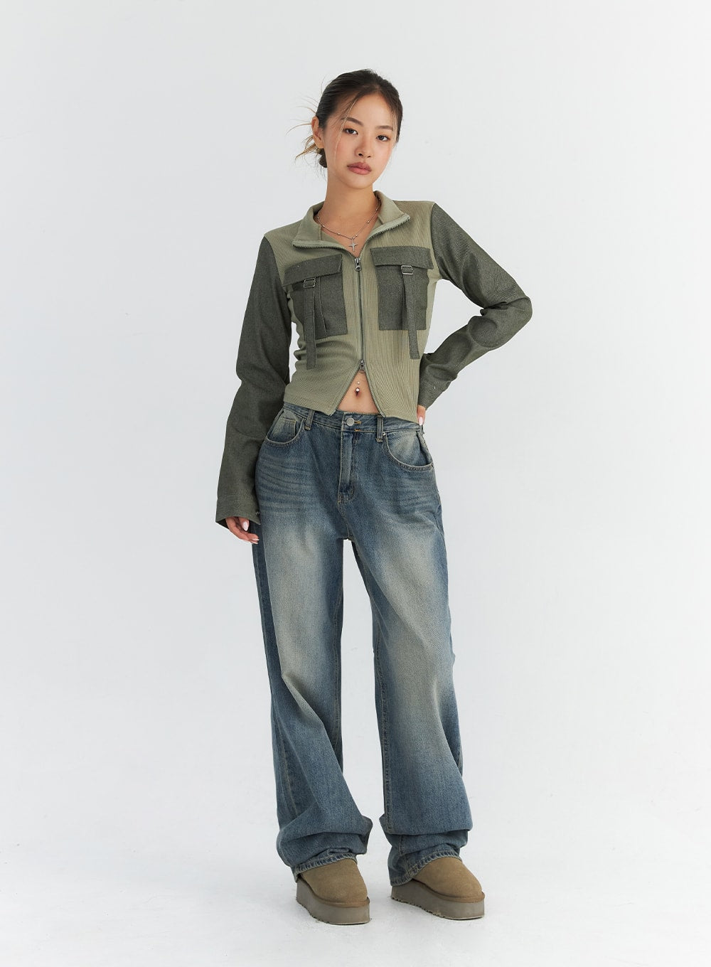 Wide-Fit Washed Jeans CO313