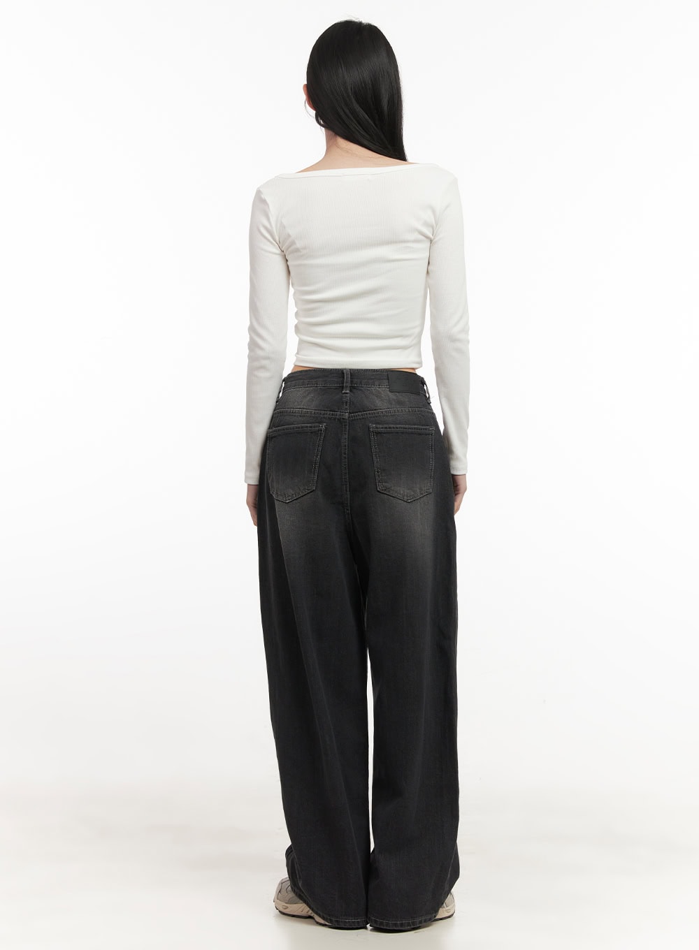 Buttoned Slim-Fit Crop Top CF514