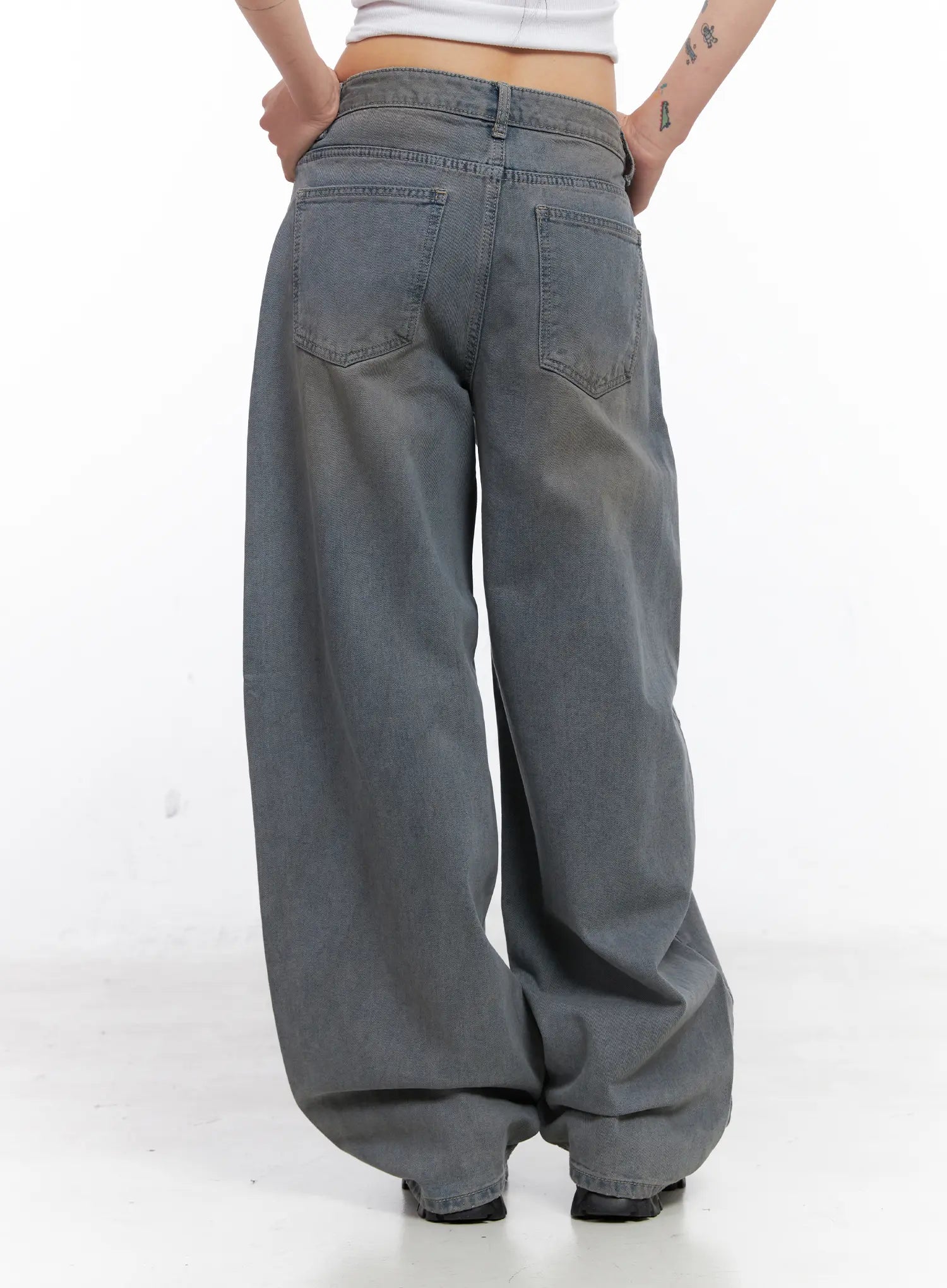 Elaina Vintage-Washed Baggy Jeans CC1809