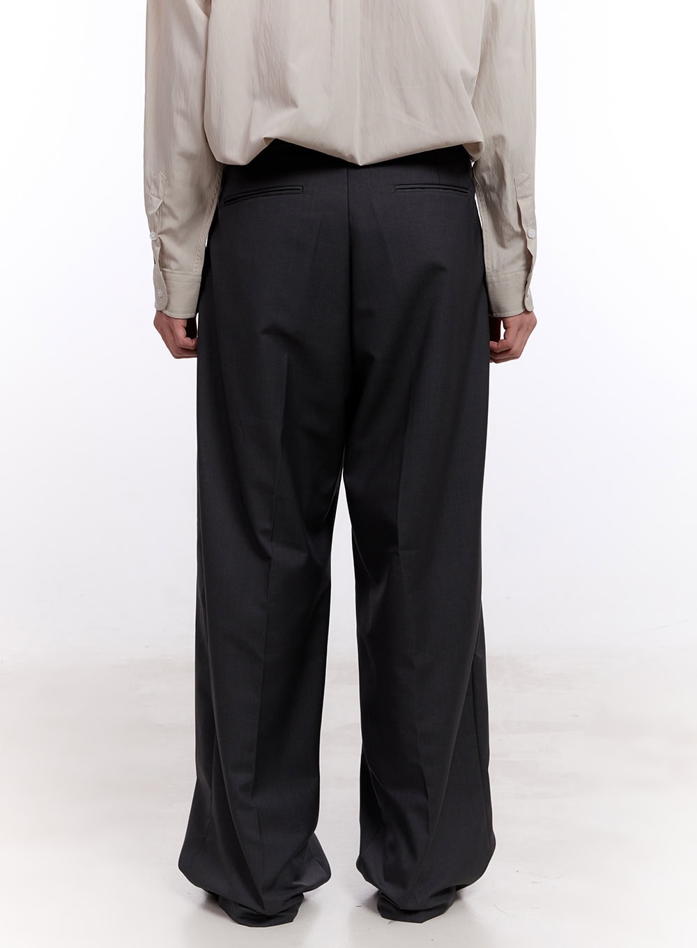 Men's Balloon-Fit Pintuck Trousers IM512