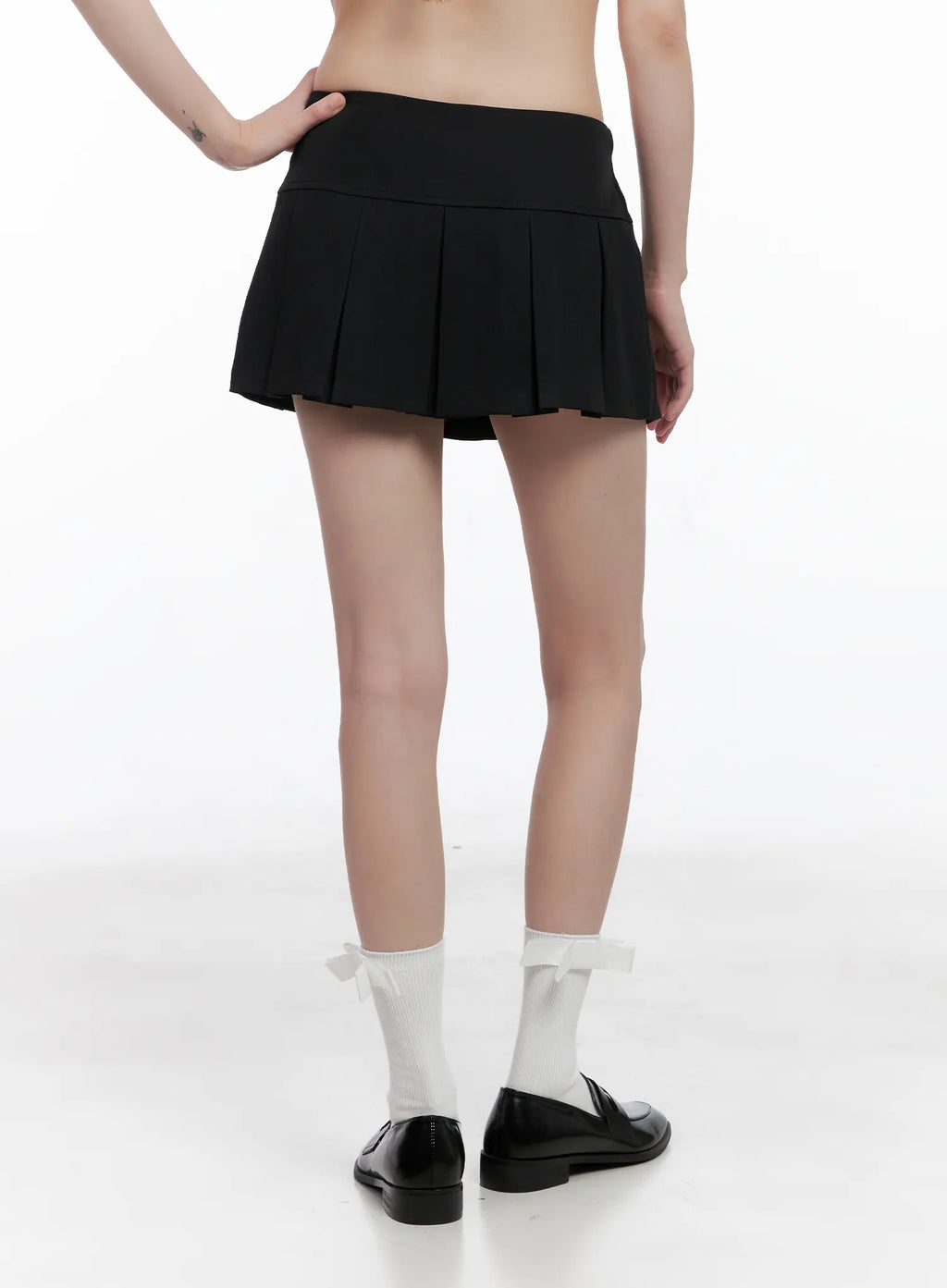 Low-Waisted Pleated Skirt CG518