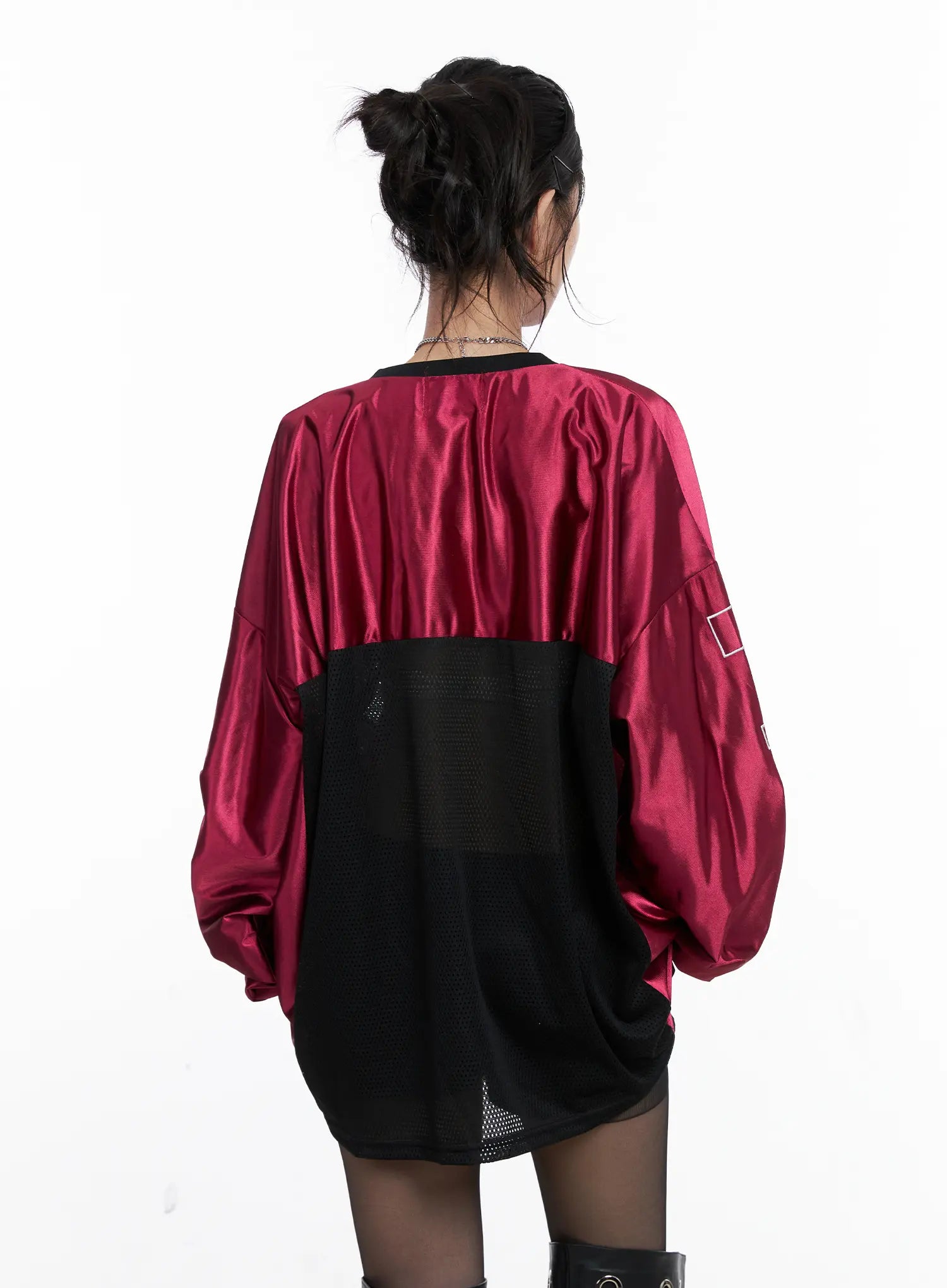 V-Neck Graphic Jersey Top CS512