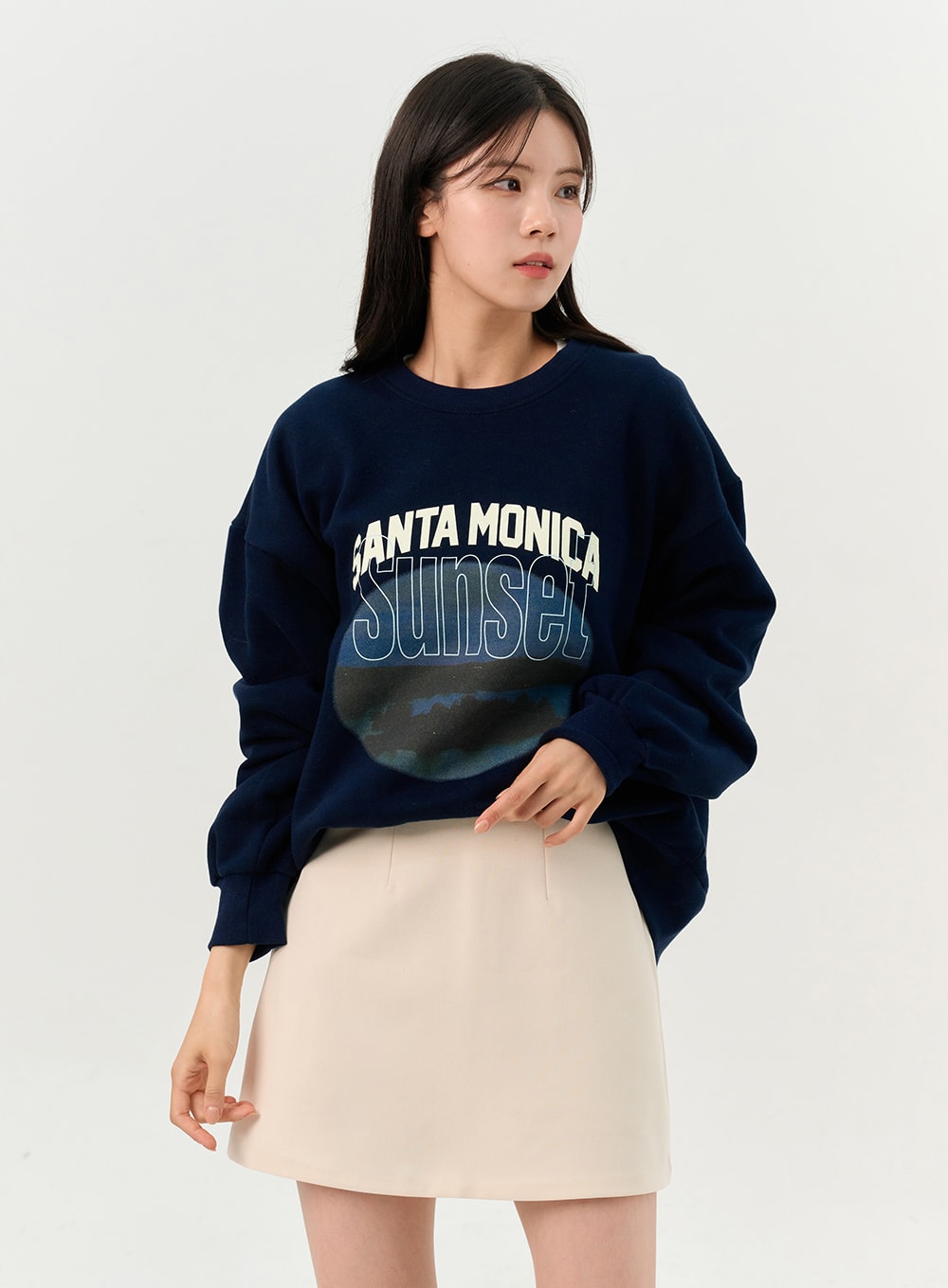 Comfy Graphic Sweatshirt OO331