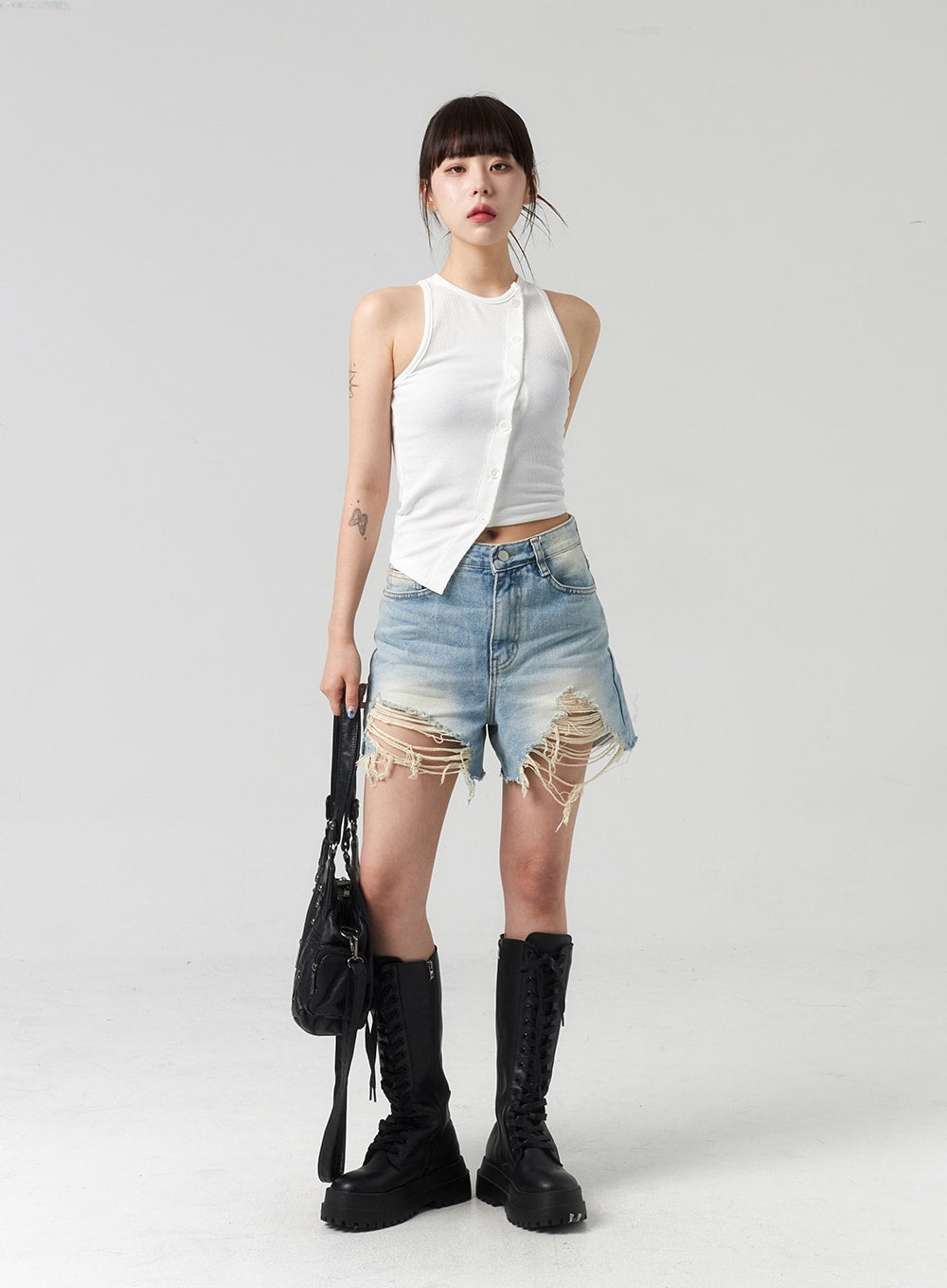 Light Ripped Denim Shorts CL318