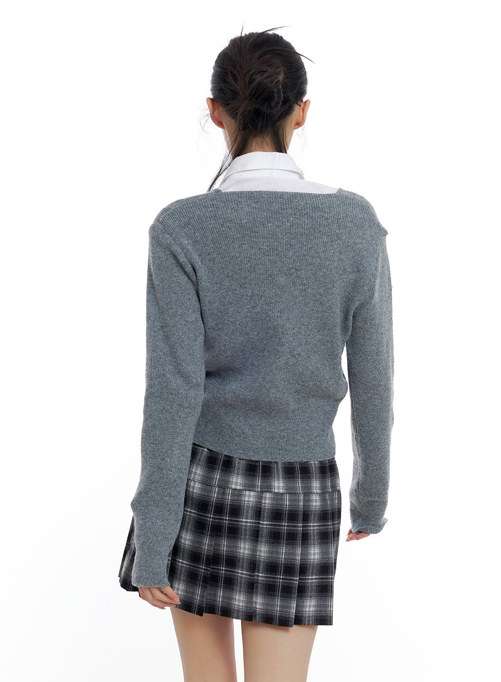 V-Neck Buttoned Cardigan CO426