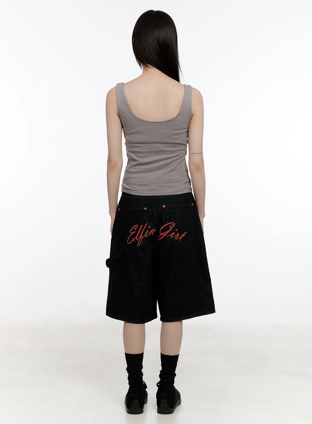 Twist Detail V-Neck Sleeveless Top CL504